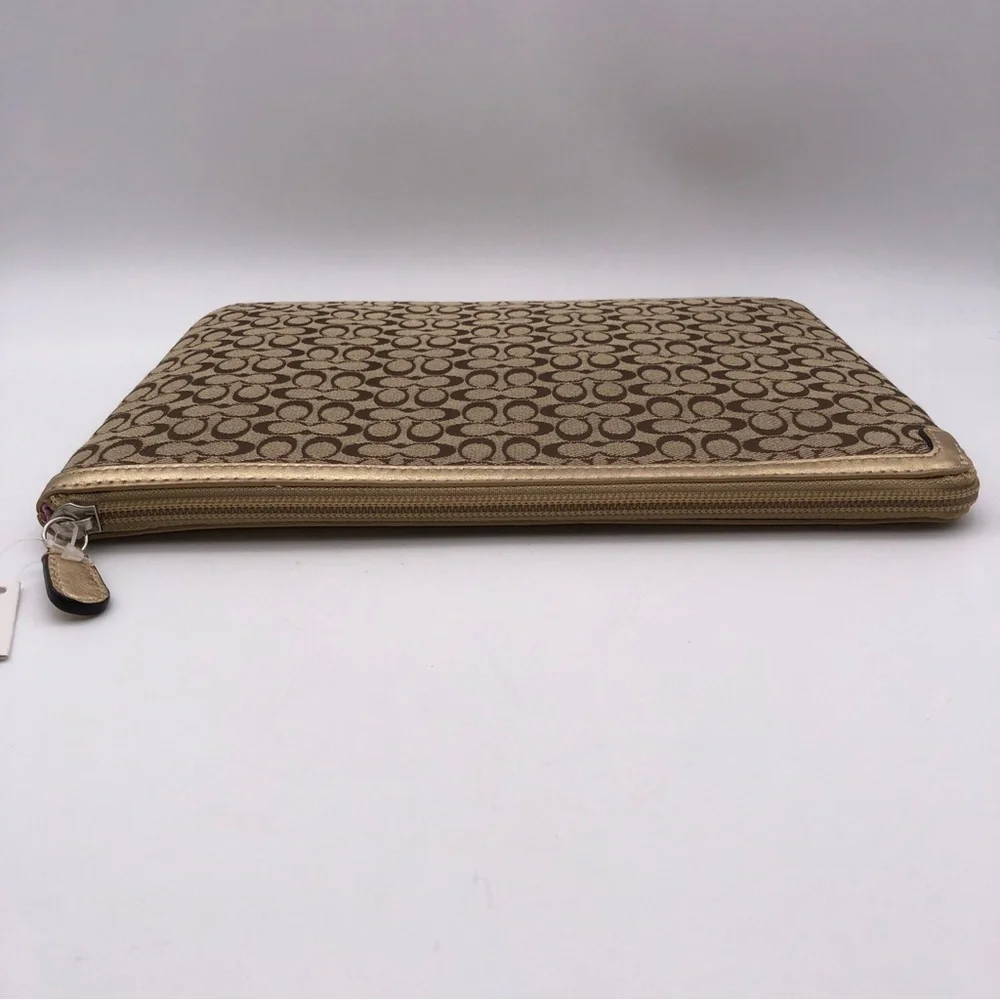 Coach Signature Tablet Ipad Sleeve Bag F61035/SV /Khaki/Metallic - Picture 6 of 9
